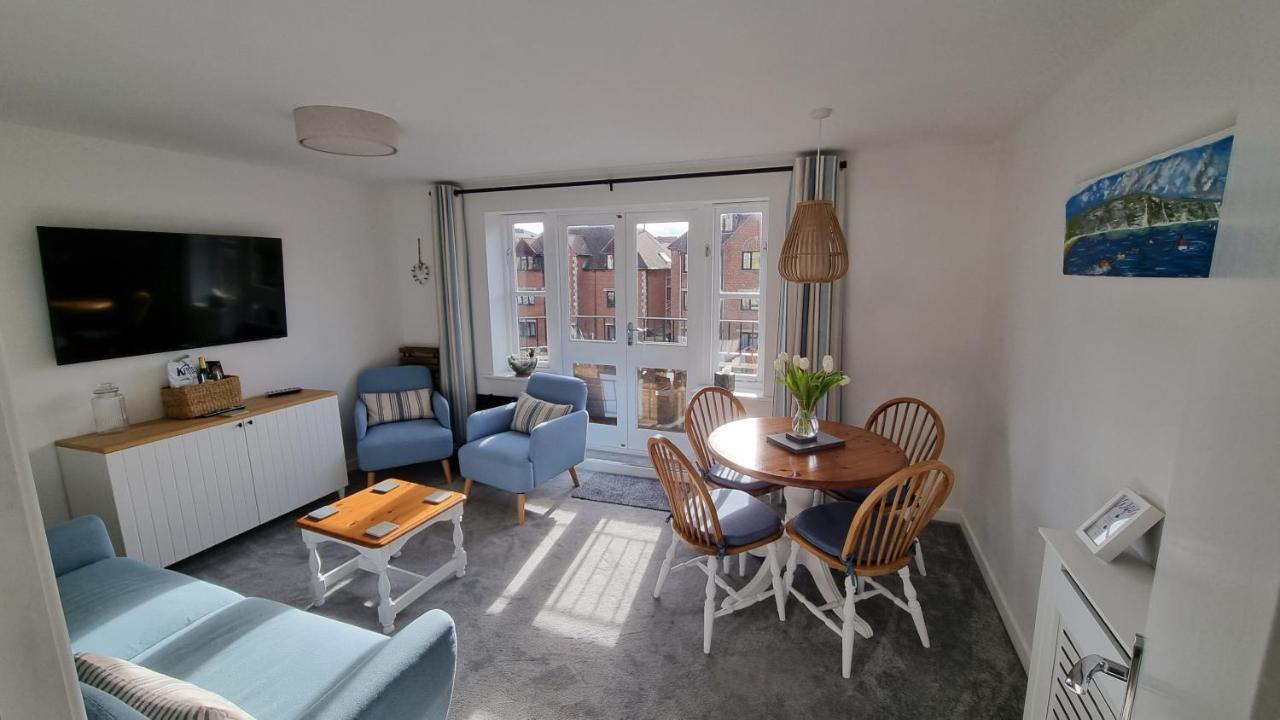 Апартаменты Hightide - 2 Bed With Parking, Balcony & Sea View. Суонидж Экстерьер фото